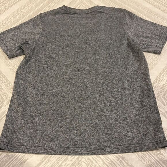 Nike a boys Dri Fit Grey Logo T-Shirt - Picture 6 of 6